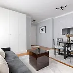 Matignon Saint-Honoré : Magnifique Appartement 1BR